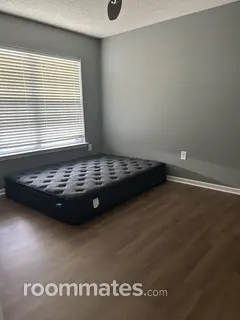 Room for rent in Tinton Falls, NJ $1500, townhouse