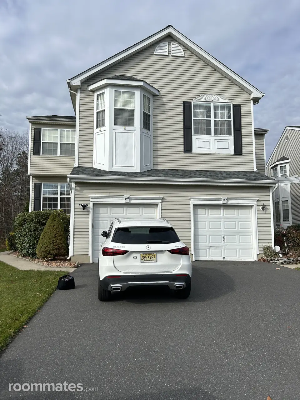 Profile photo 3 of 8