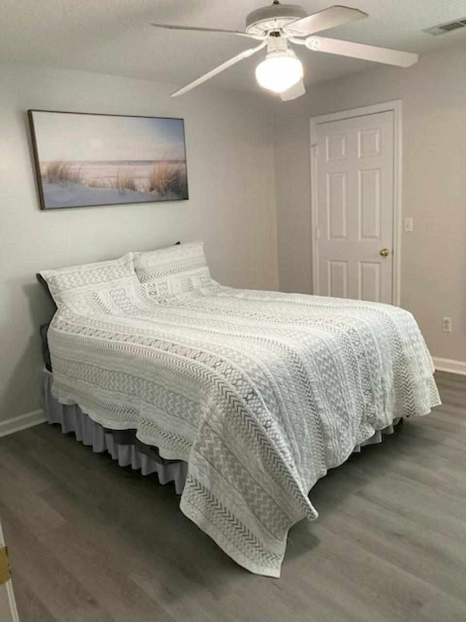 Profile photo 3 of 6