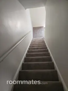 Room for rent in Raleigh, NC $800, townhouse