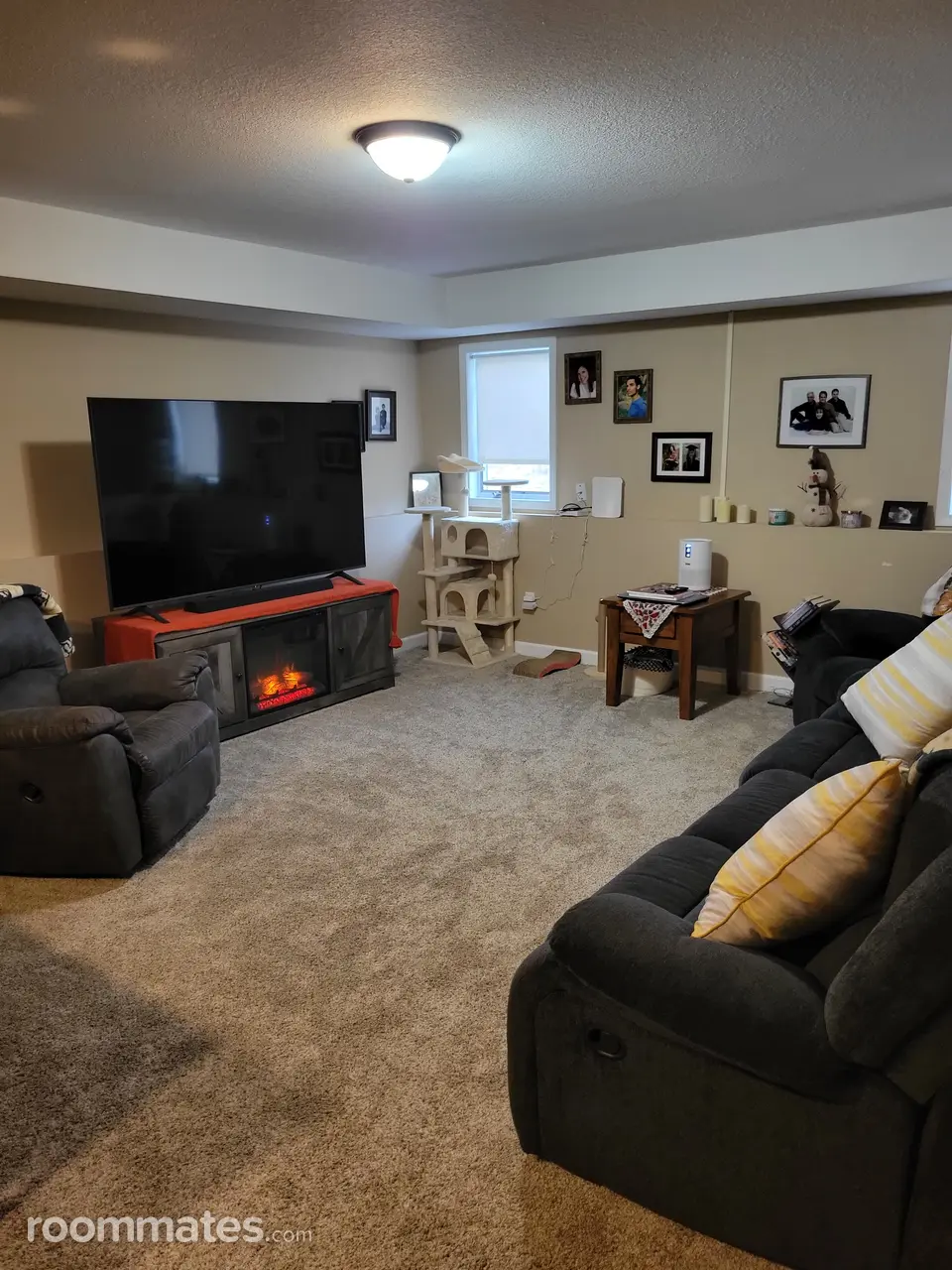 Profile photo 1 of 4