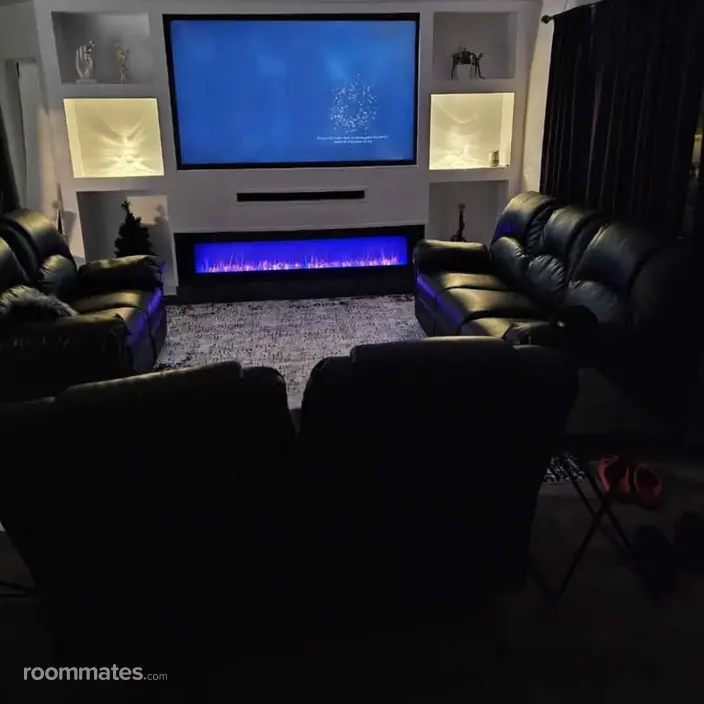Room for rent in Moreno Valley, CA $900, house