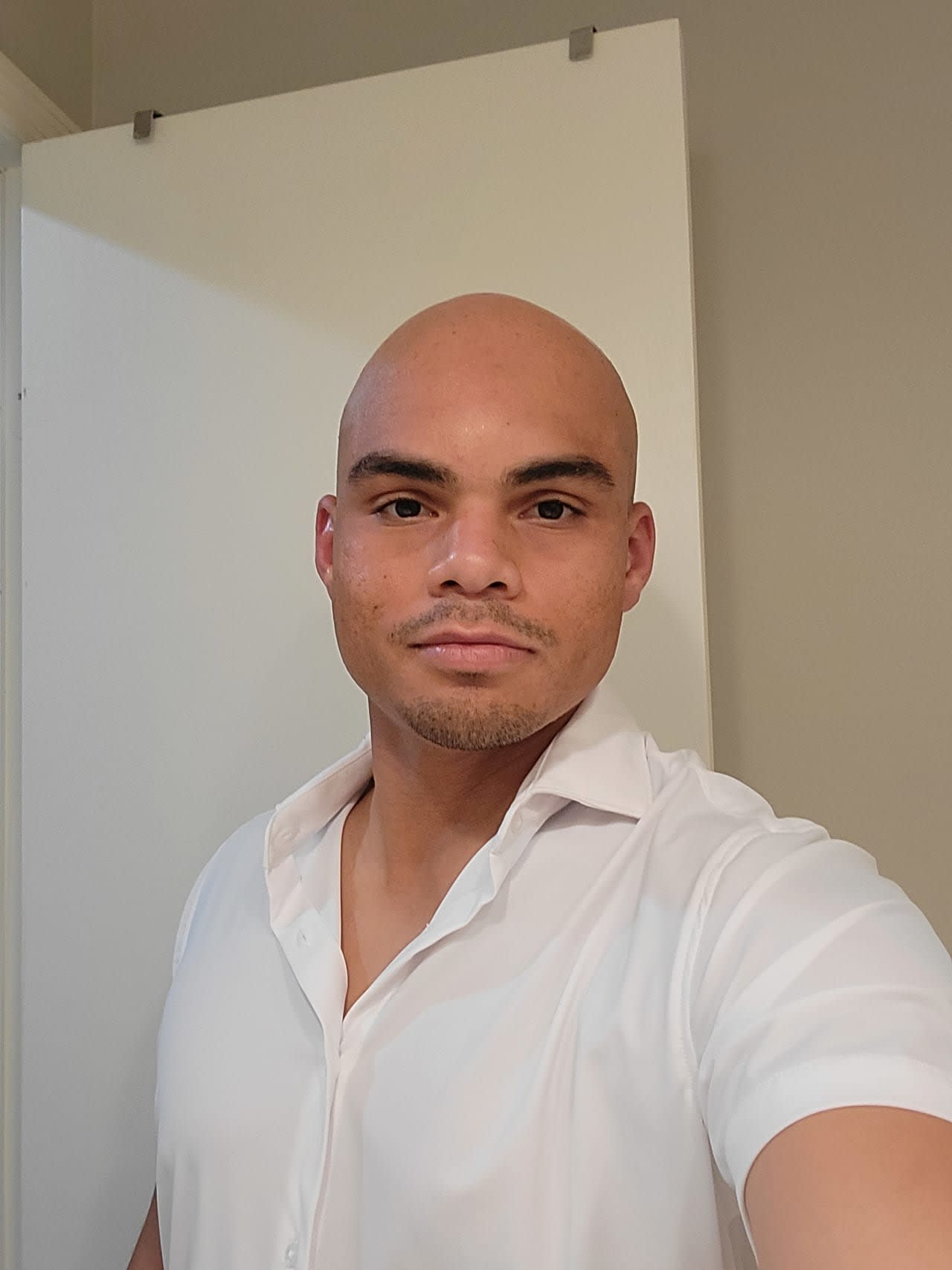 Profile photo 4 of 4