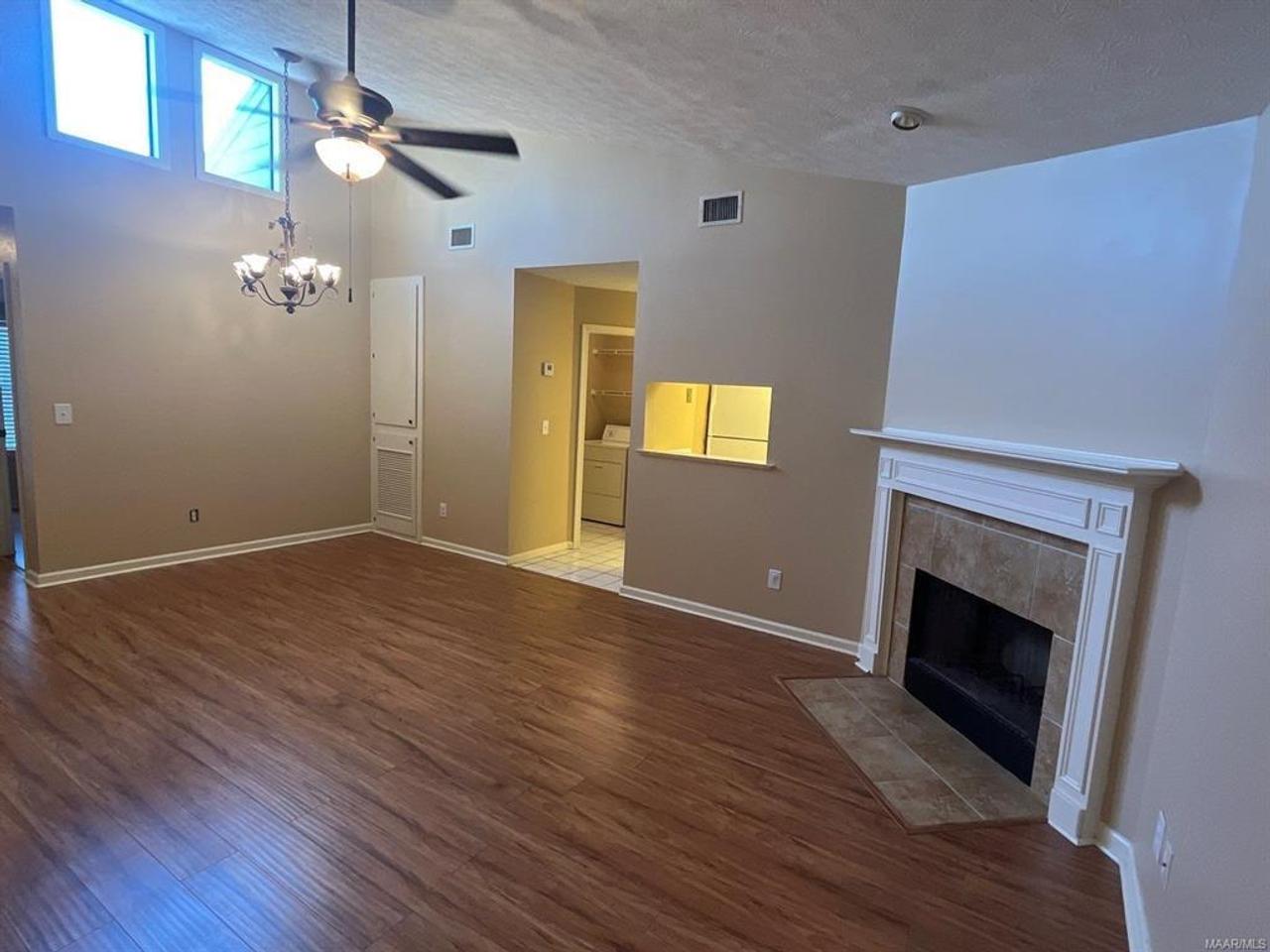 Profile photo 8 of 11