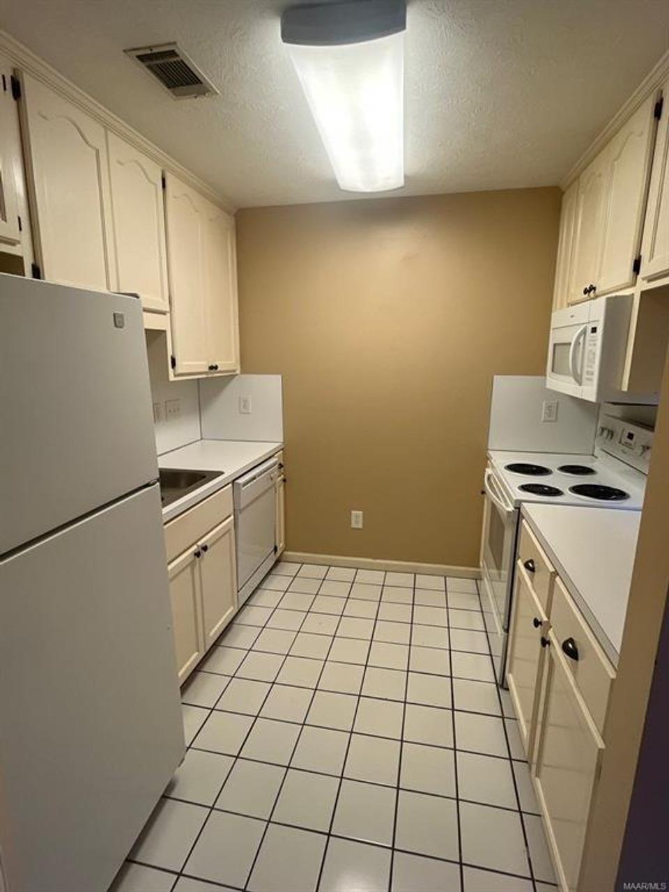 Profile photo 9 of 11