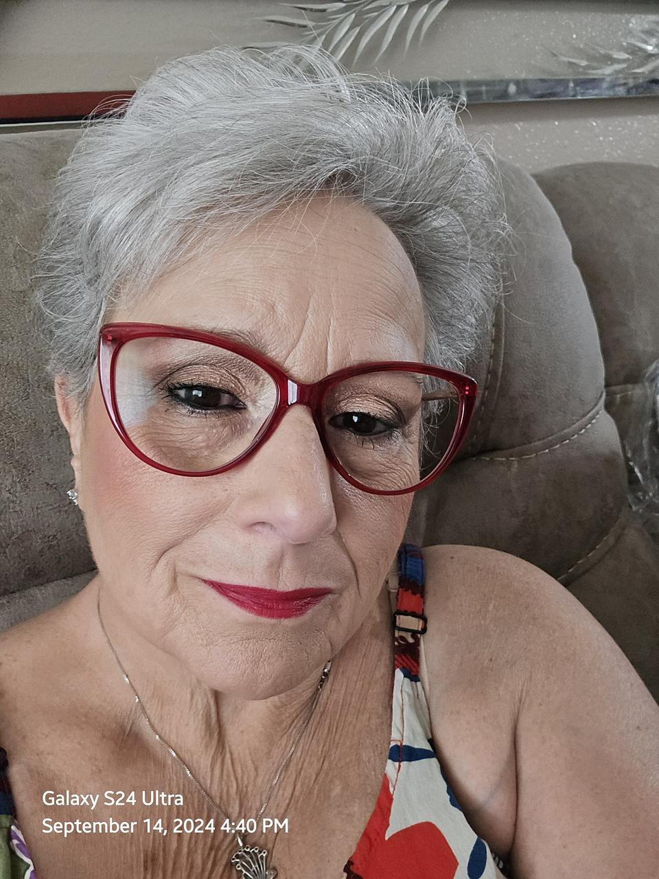 Profile photo 7 of 7