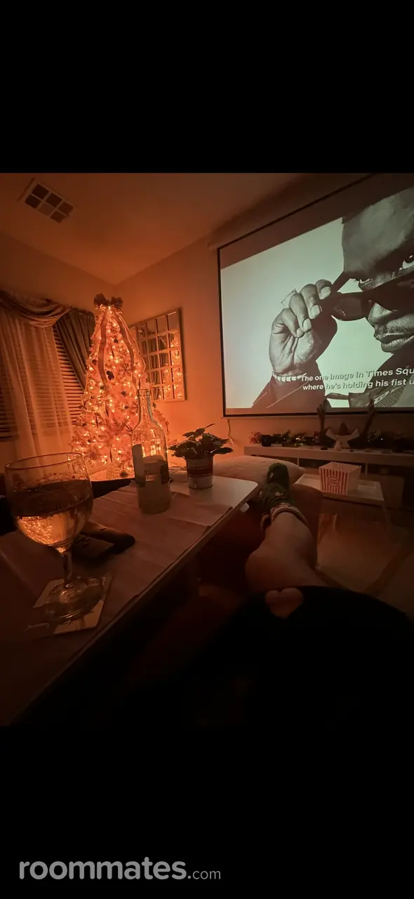 Profile photo 4 of 16