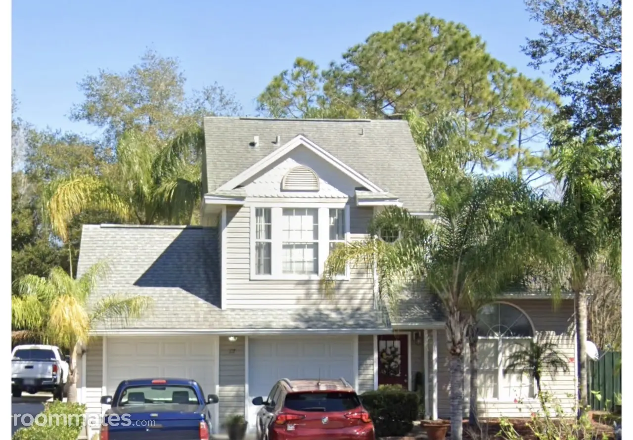 Profile photo 1 of 4