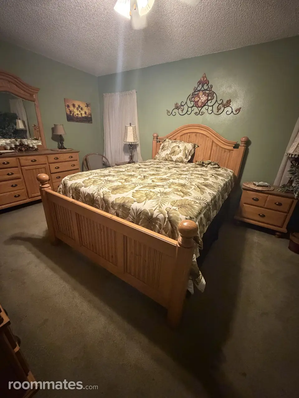 Profile photo 3 of 4