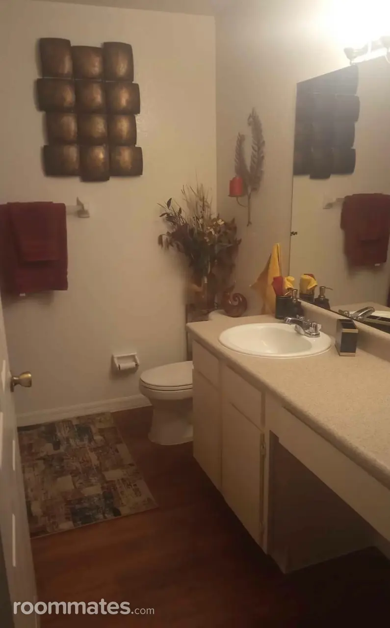 Profile photo 7 of 11