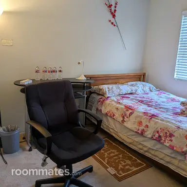 Room for rent in Riverside, CA $900, house