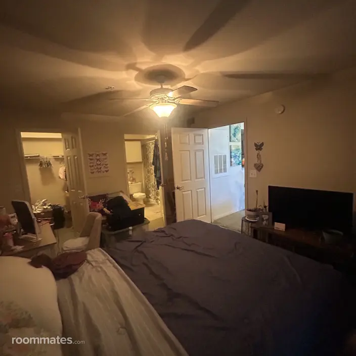 Room for rent in Edmond, OK $675, apartment