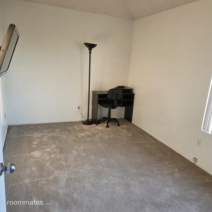 Room for rent in Costa Mesa, CA $1250, townhouse