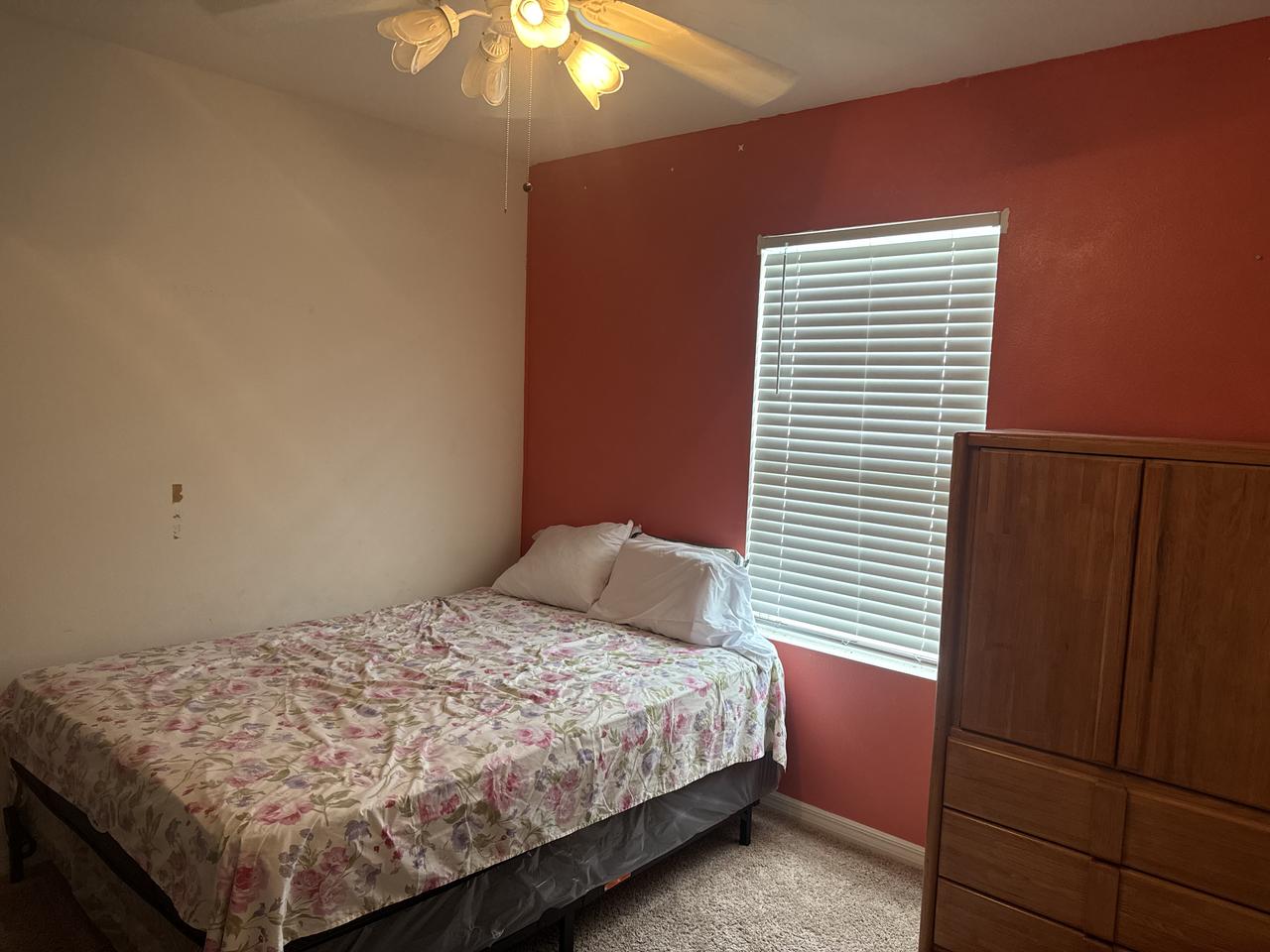 Profile photo 7 of 13