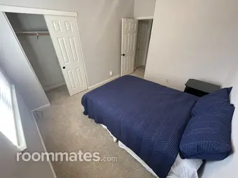 Room for rent in Sacramento, CA $950, house