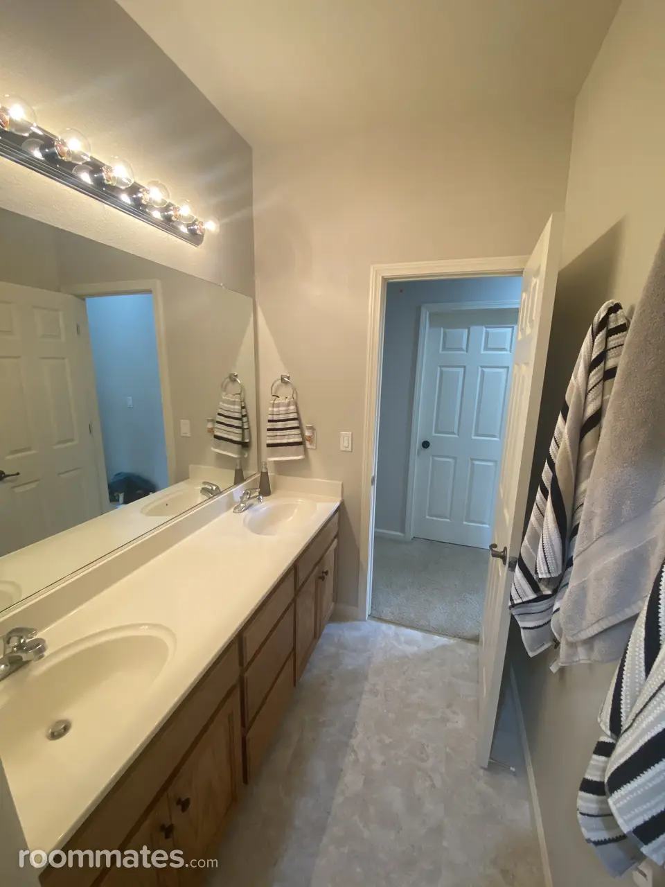 Profile photo 7 of 9