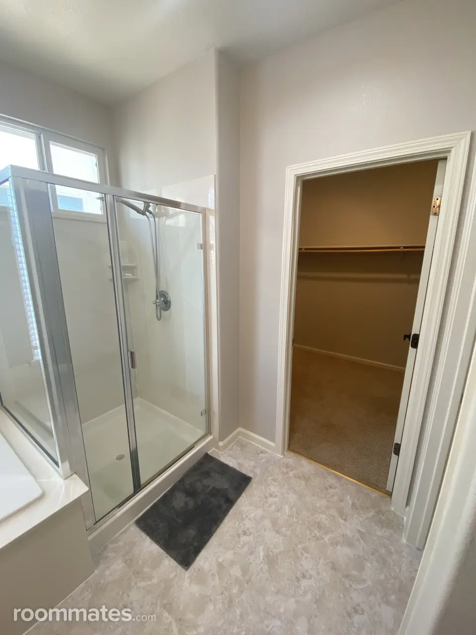 Profile photo 3 of 9