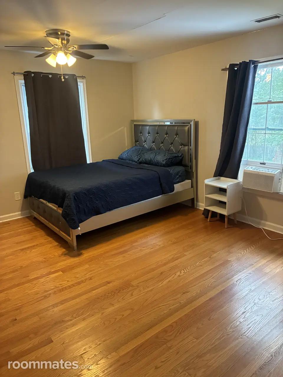 Profile photo 8 of 11