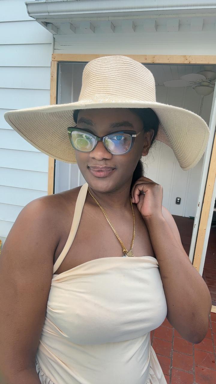 Profile photo 9 of 9