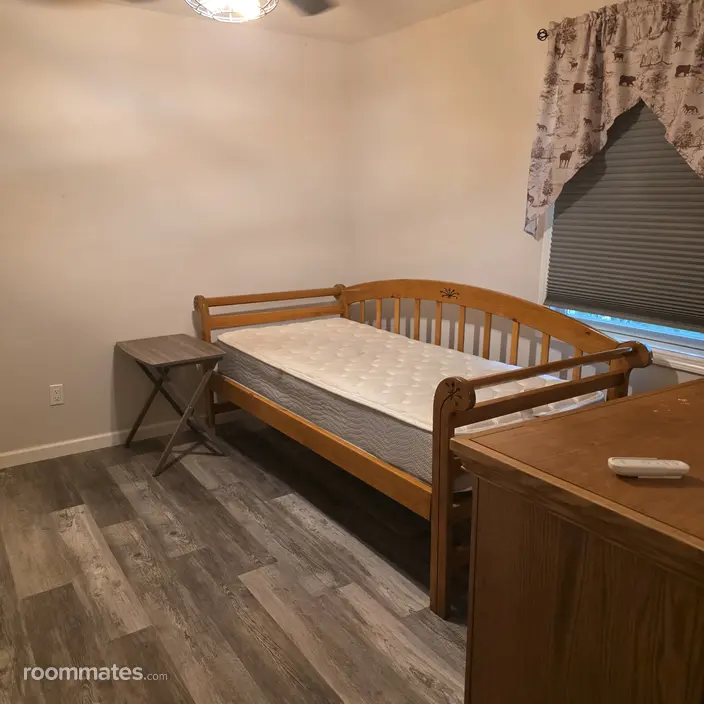 Room for rent in Hammonton, NJ $900, house