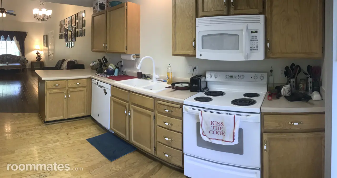 Profile photo 3 of 8