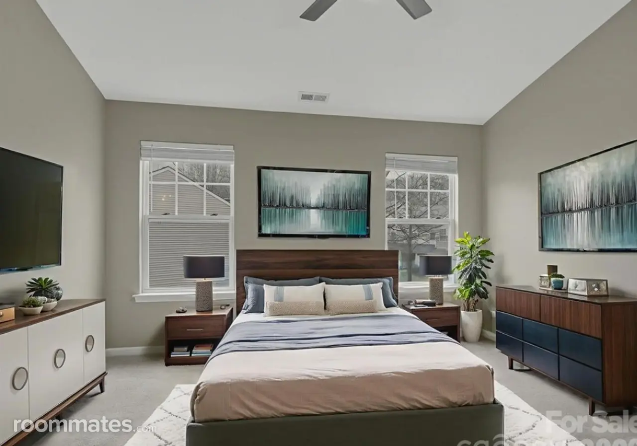 Profile photo 14 of 14