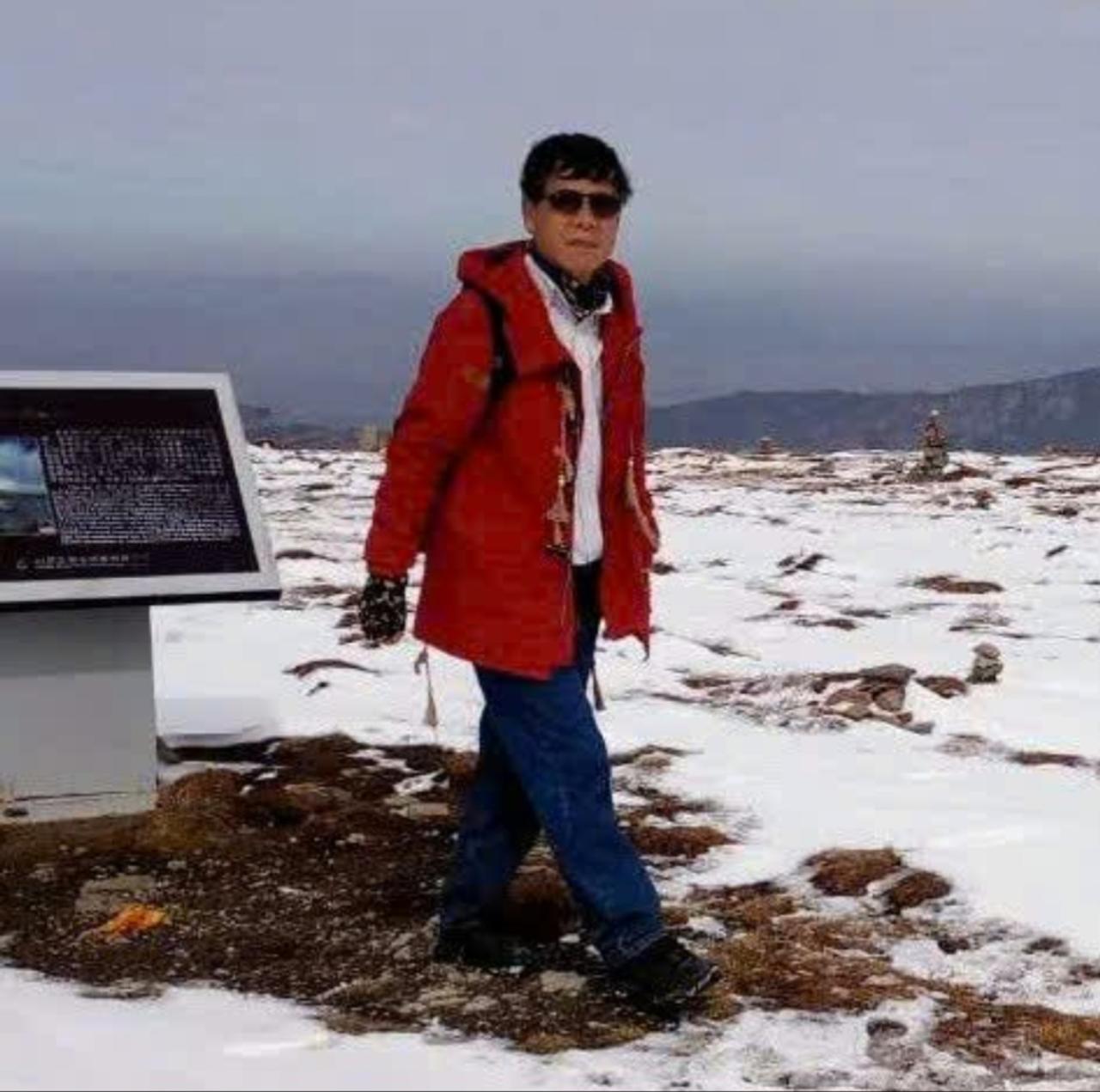 Profile photo 1 of 10