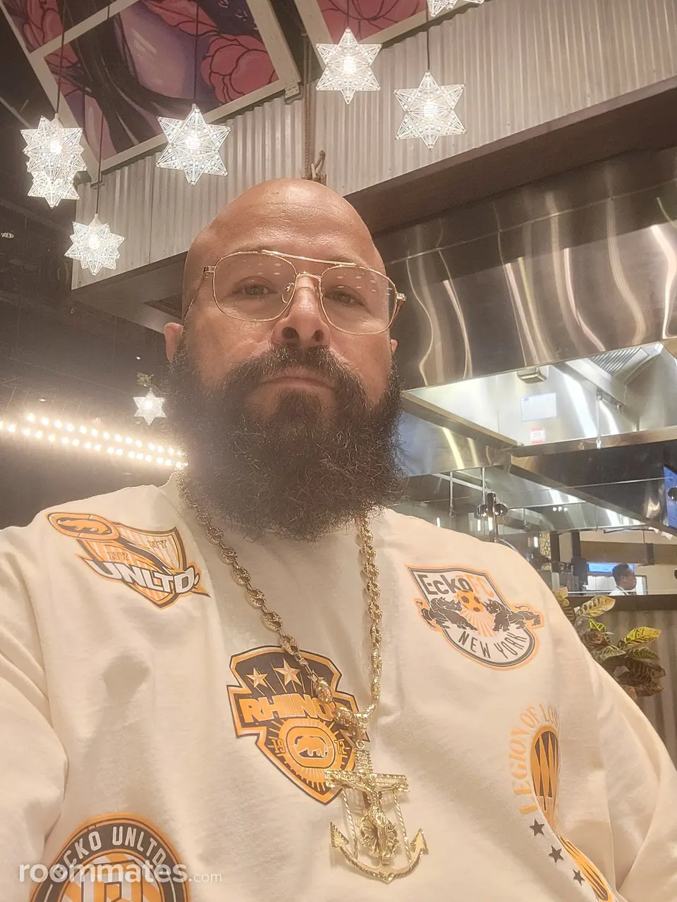 Profile photo 4 of 4