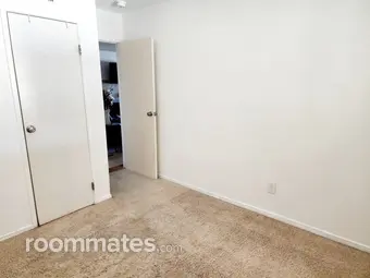 Room for rent in Corona, CA $700, house