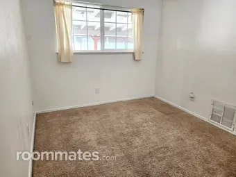 Room for rent in Corona, CA $700, house