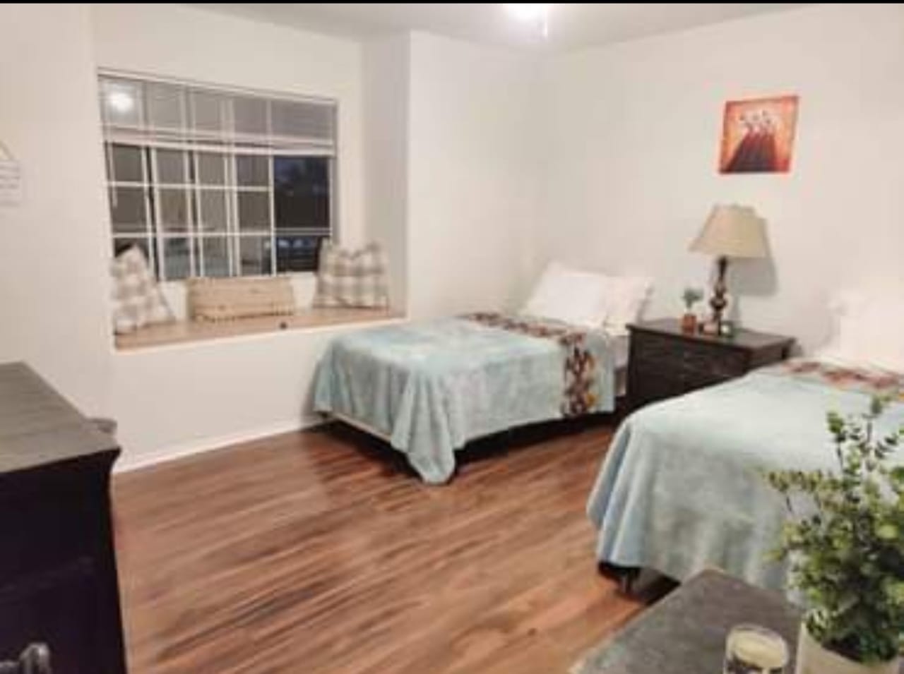 Profile photo 3 of 11