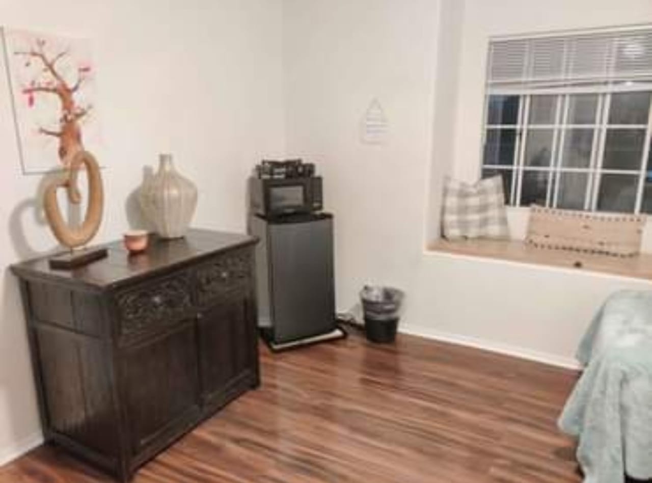 Profile photo 10 of 11