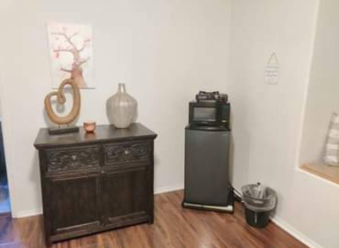 Profile photo 2 of 11