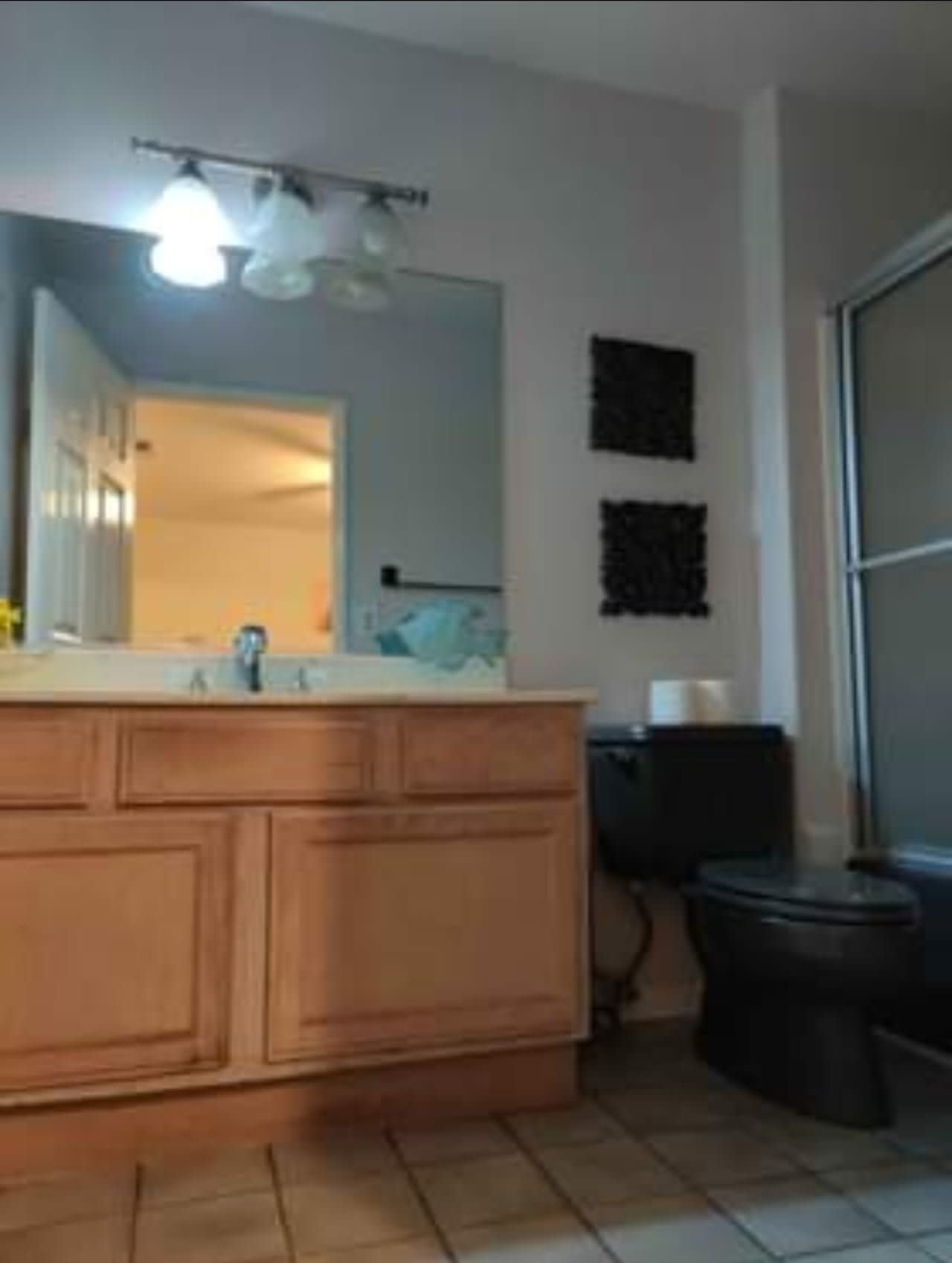 Profile photo 8 of 11