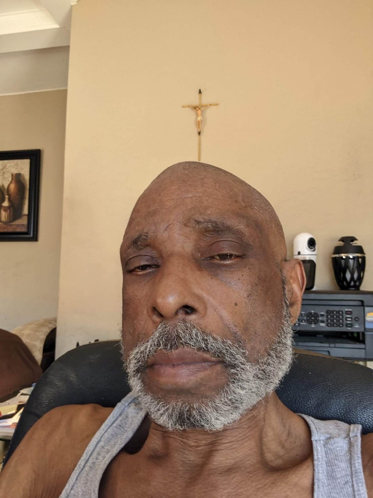 Profile photo 1 of 1