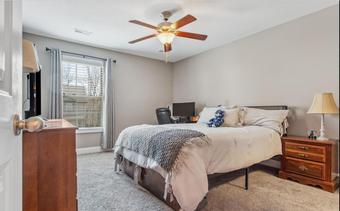 Room for rent in Knoxville, TN $800, house