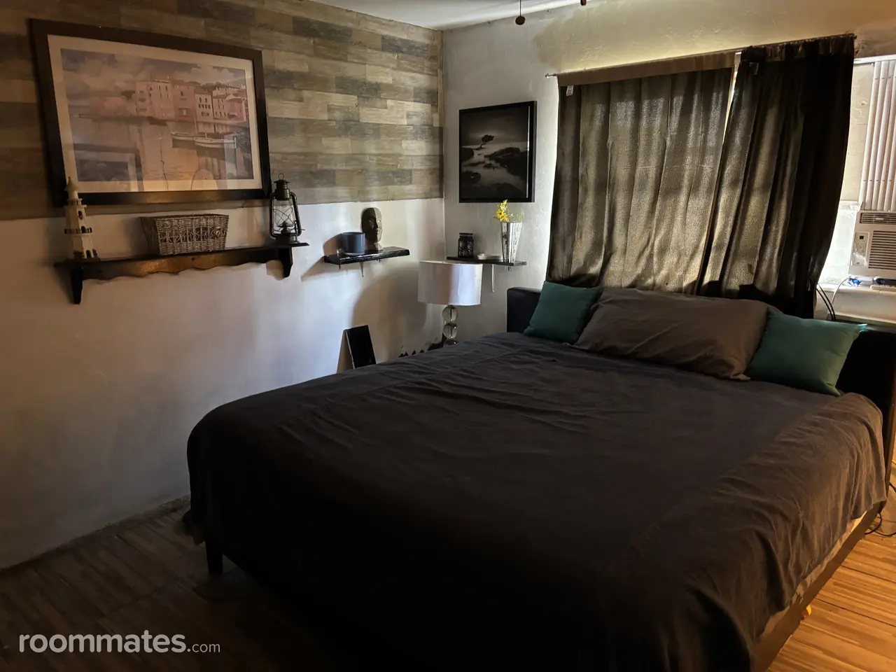 Profile photo 2 of 8