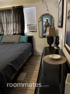 Room for rent in Pompano Beach, FL $1200, house