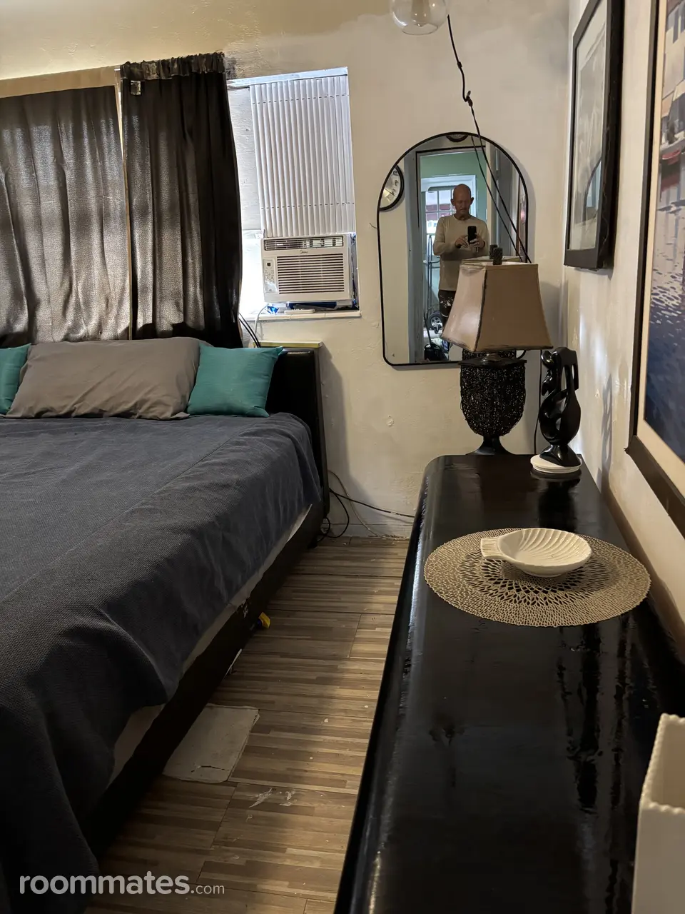 Profile photo 4 of 8