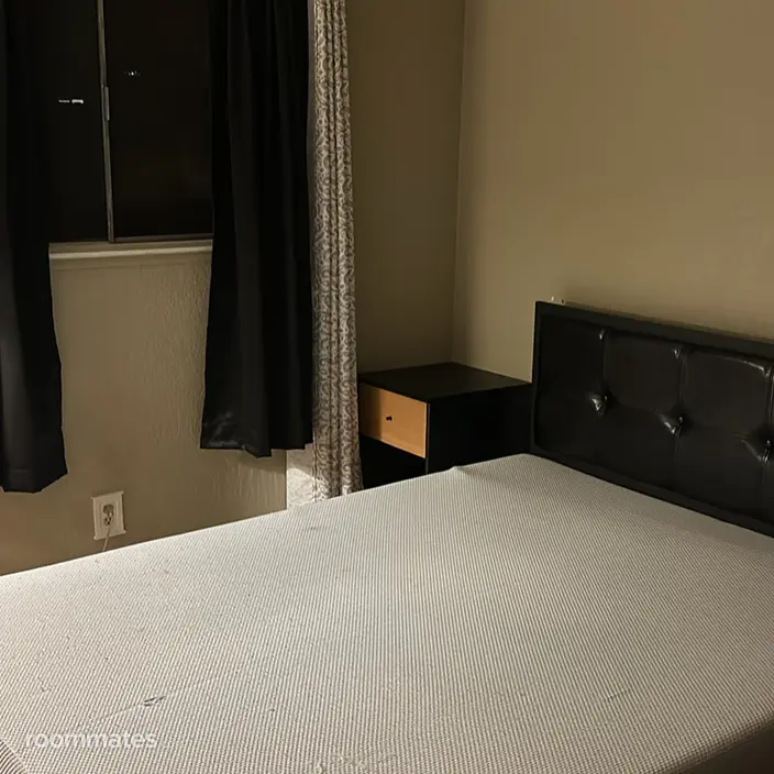 Room for rent in Sacramento, CA $1000, house