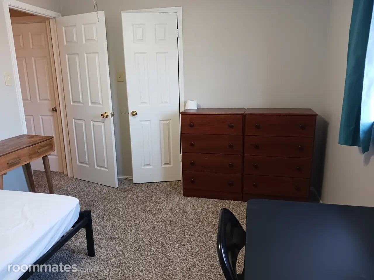 Profile photo 2 of 4