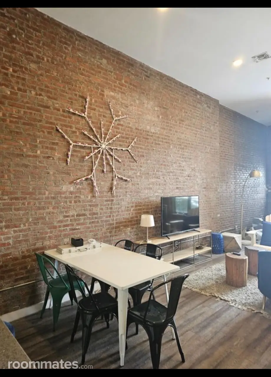 Profile photo 10 of 10