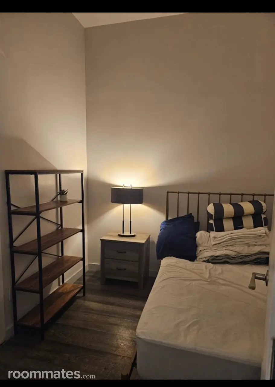 Profile photo 3 of 10