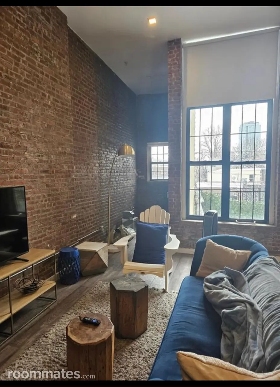 Profile photo 6 of 10