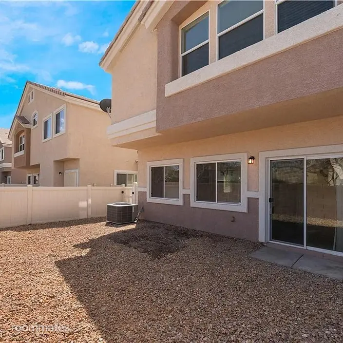 Room for rent in Las Vegas, NV $850, townhouse
