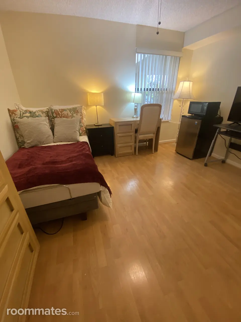 Profile photo 2 of 11