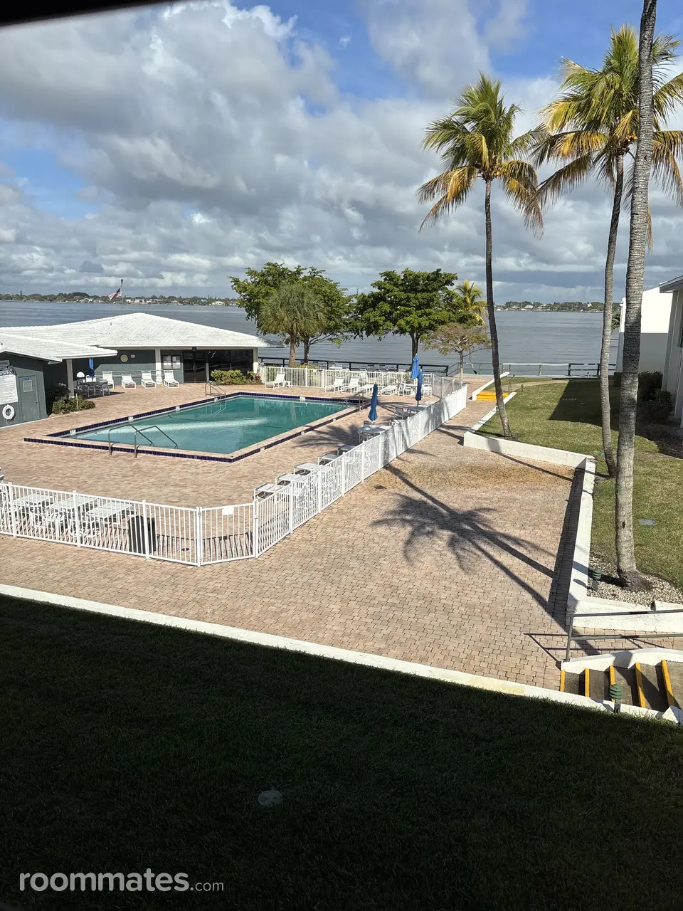 Profile photo 13 of 14