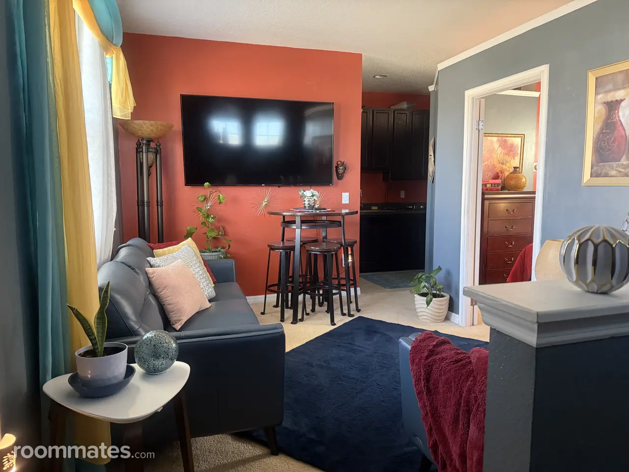 Profile photo 3 of 11