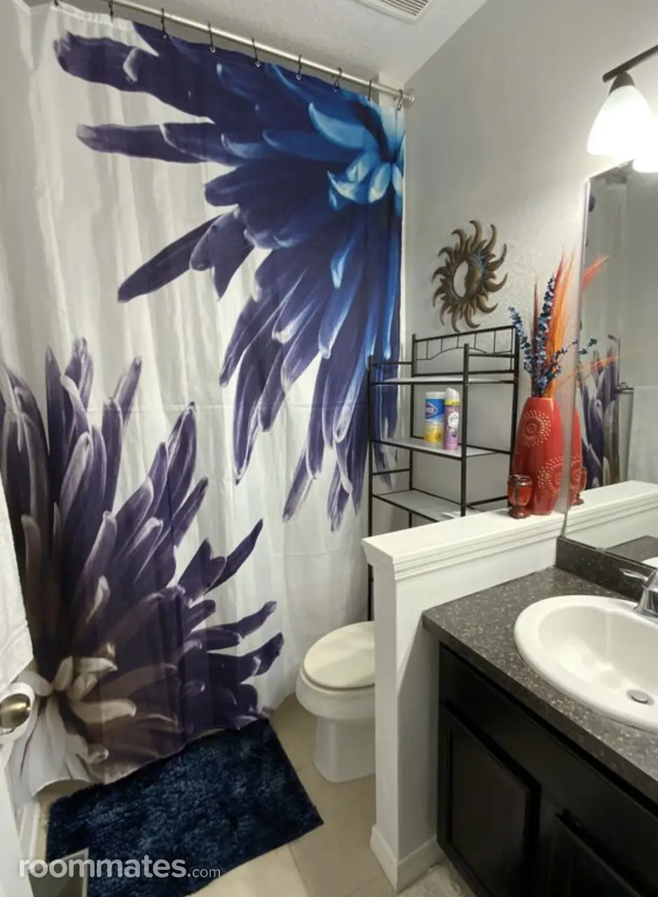 Profile photo 9 of 11