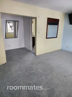 Room for rent in Long Beach, CA $950, house
